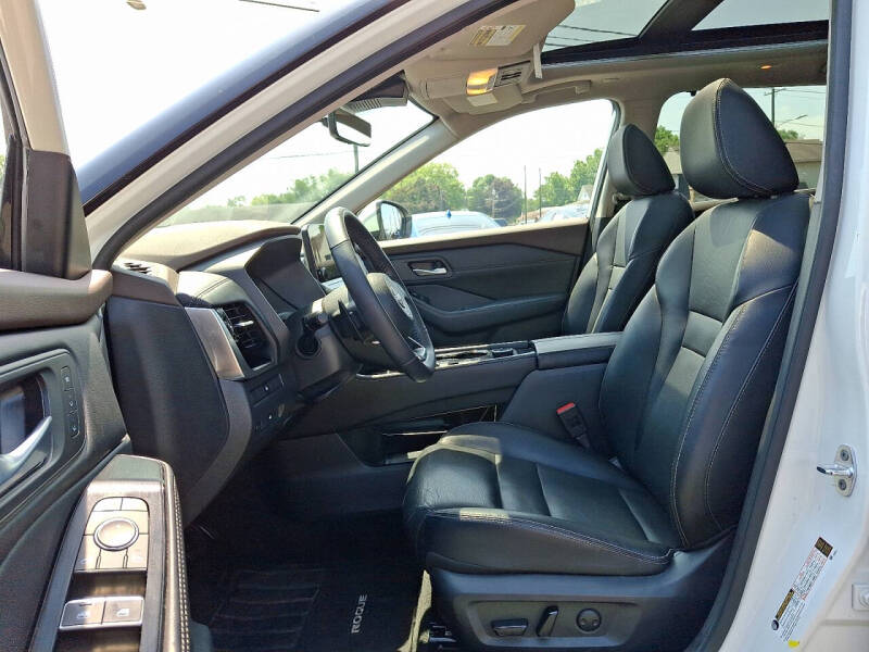 2022 Nissan Rogue SL