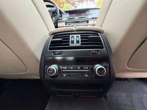 2012 BMW 5 Series 550i xDrive