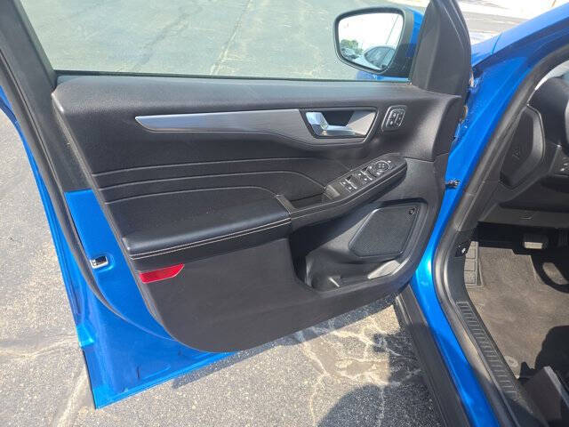 2021 Ford Escape Hybrid Titanium