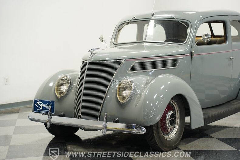 1937 Ford Tudor
