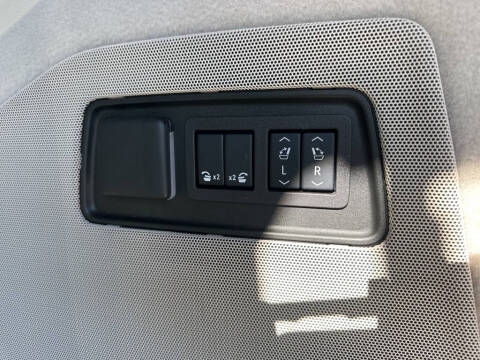 2025 Cadillac Escalade ESV Sport Platinum