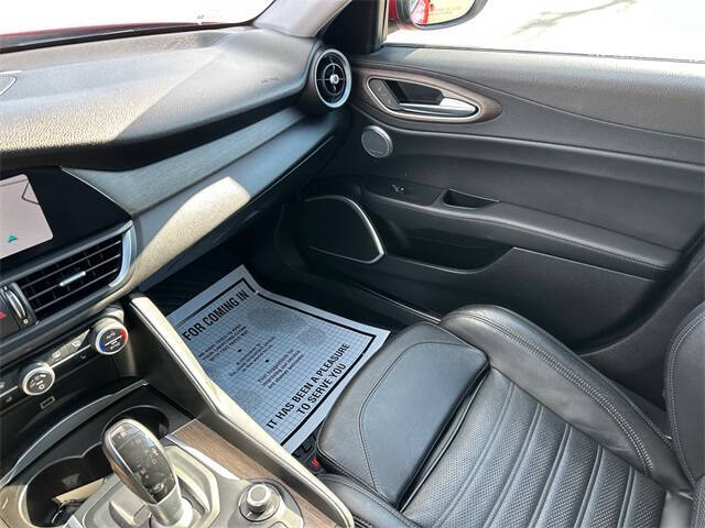 2017 Alfa Romeo Giulia Ti