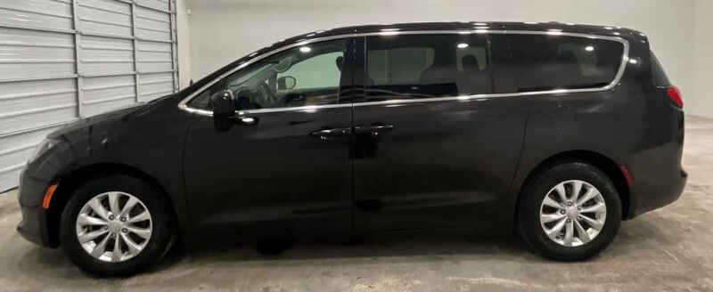 2018 Chrysler Pacifica LX