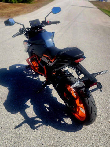 2024 KTM Duke 390