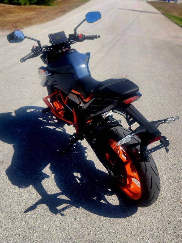 2024 KTM Duke 390