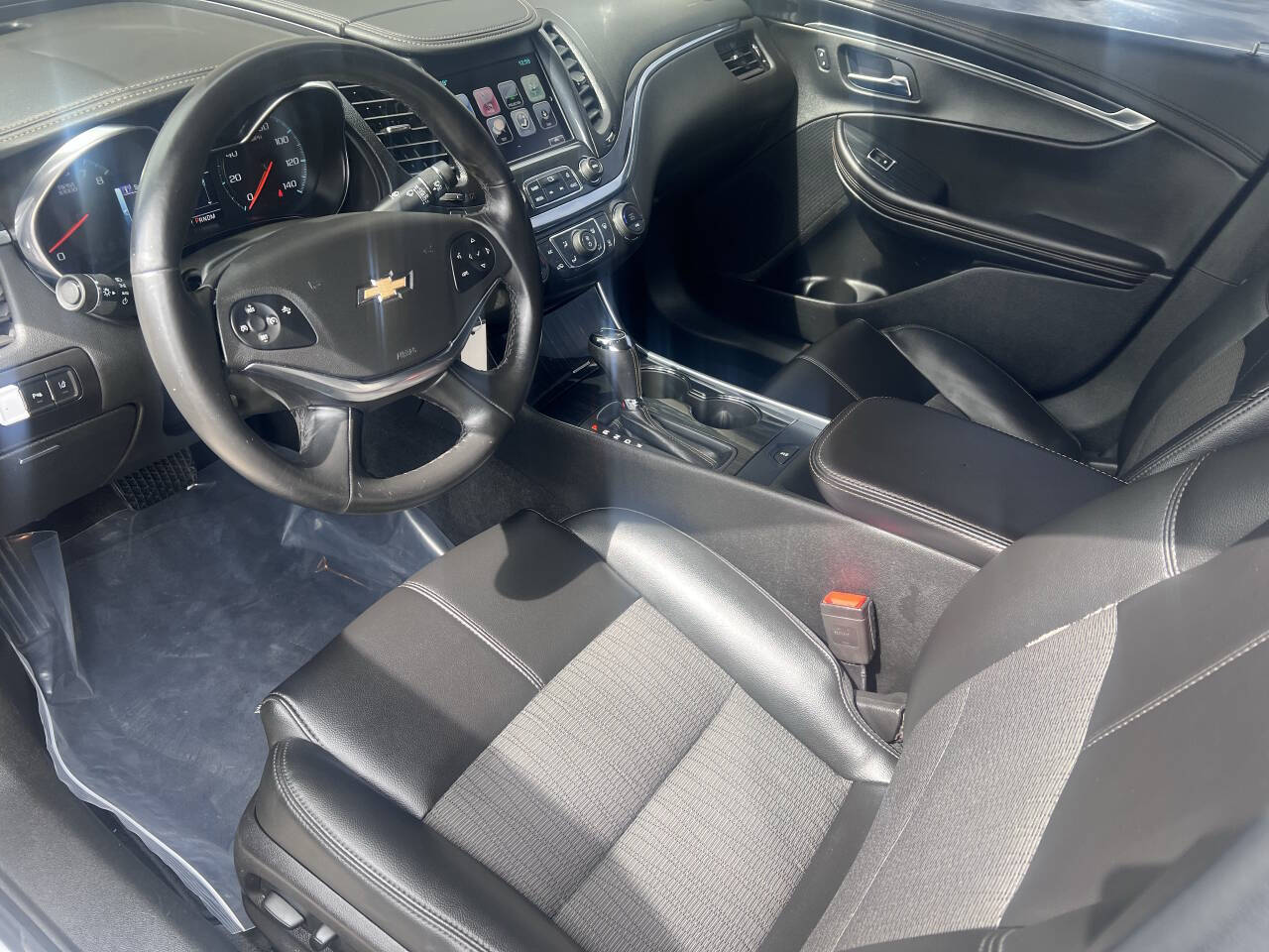 Silver 2017 Chevrolet Impala LT LT 4dr Sedan 22