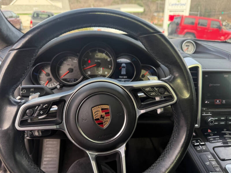 2017 Porsche Cayenne GTS