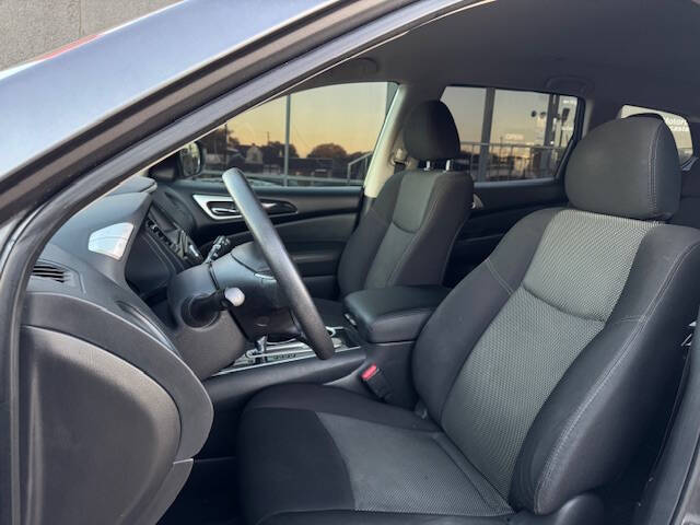 2020 Nissan Pathfinder S