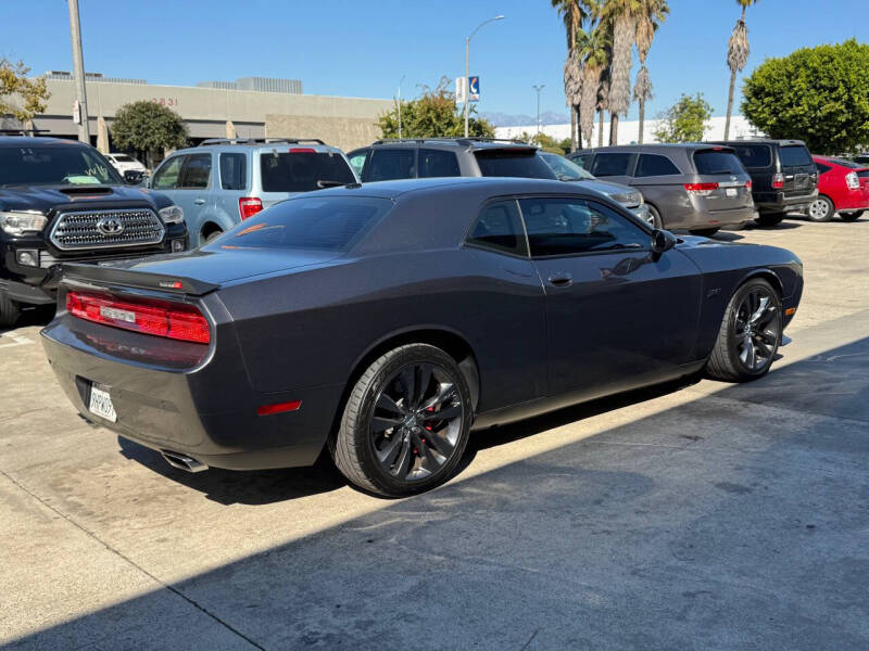 2014 Dodge Challenger SRT8 Core