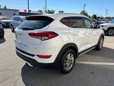 2017 Hyundai Tucson SE Plus