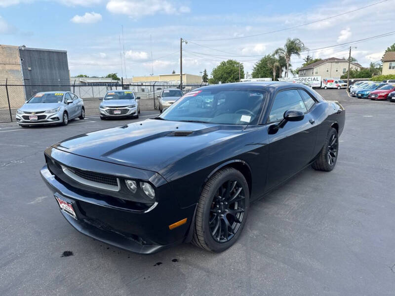 2013 Dodge Challenger SXT