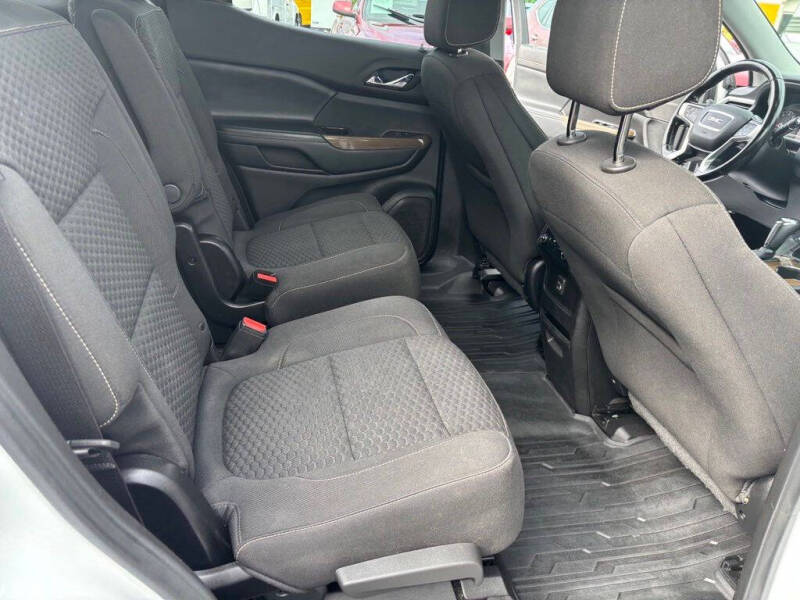 2019 GMC Acadia SLE-2