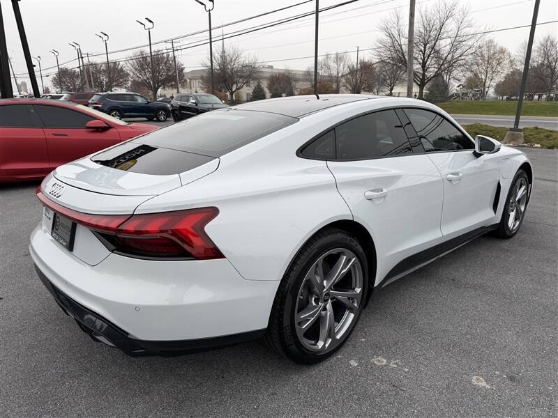 2023 Audi e-tron GT quattro Premium Plus