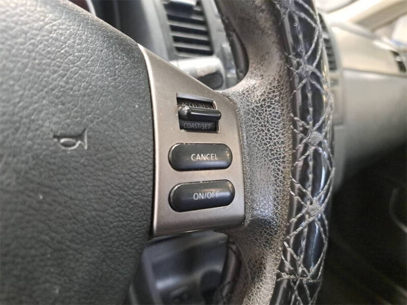 2009 Nissan Versa 1.8 S