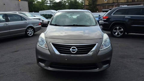2014 Nissan Versa 1.6 SV