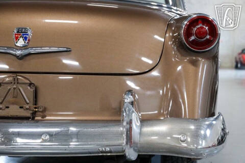 1954 Ford Crestline