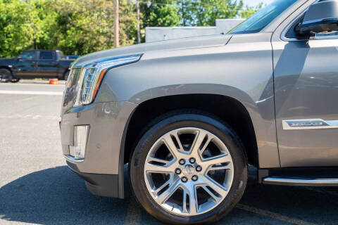 2017 Cadillac Escalade Luxury