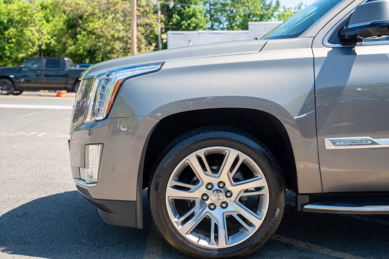 2017 Cadillac Escalade Luxury