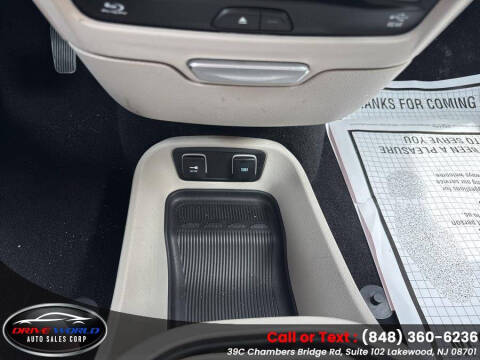 2017 Chrysler Pacifica Touring-L Plus