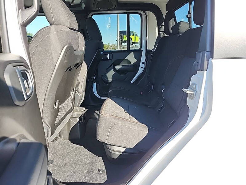 2024 Jeep Gladiator Mojave