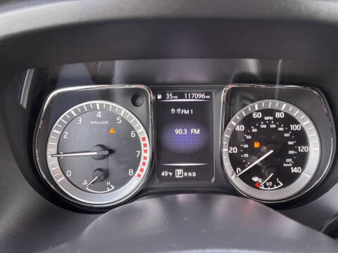 2017 Nissan Titan SV