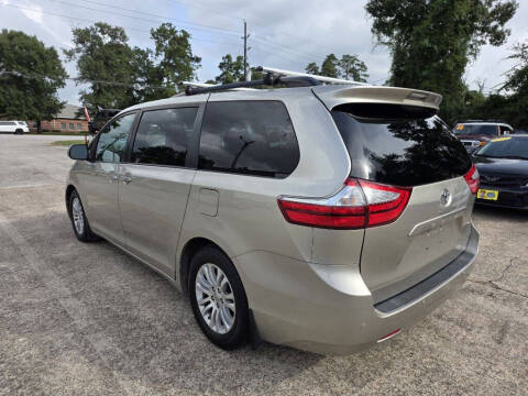 2016 Toyota Sienna