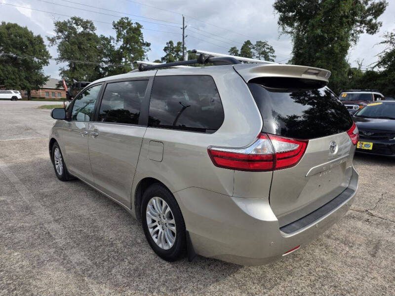 2016 Toyota Sienna