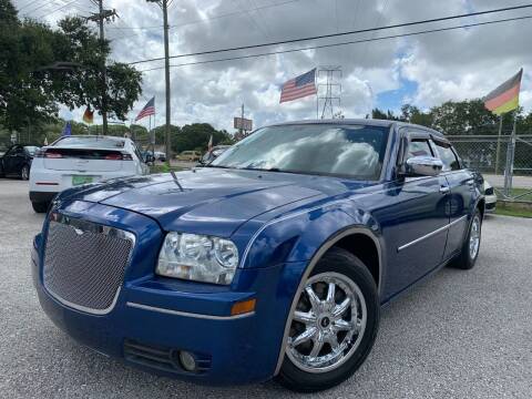 2009 Chrysler 300 for sale at Das Autohaus Quality Used Cars in Clearwater FL