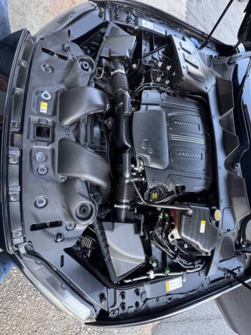 2016 Jaguar XJ R-Sport