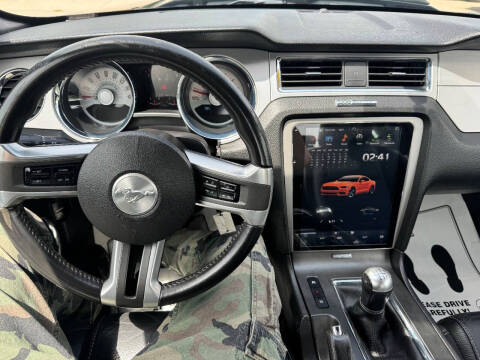 2011 Ford Mustang V6