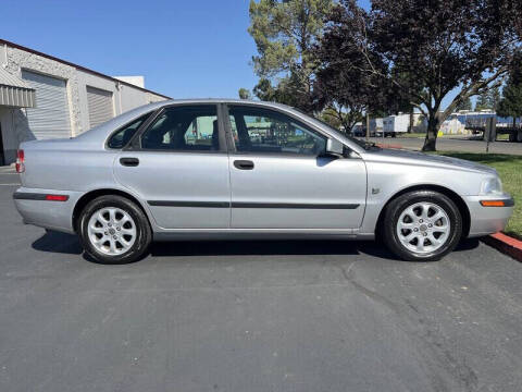 2002 Volvo S40