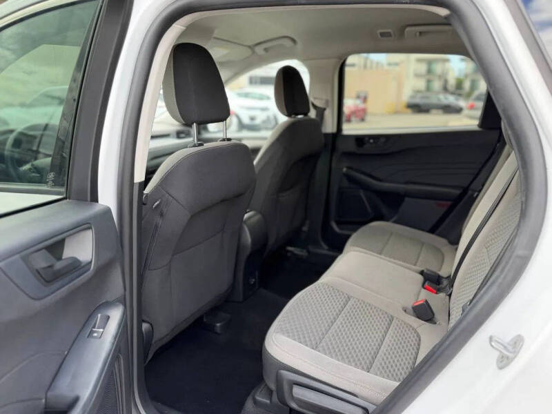 2022 Ford Escape SE