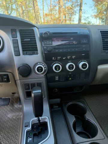 2011 Toyota Sequoia SR5