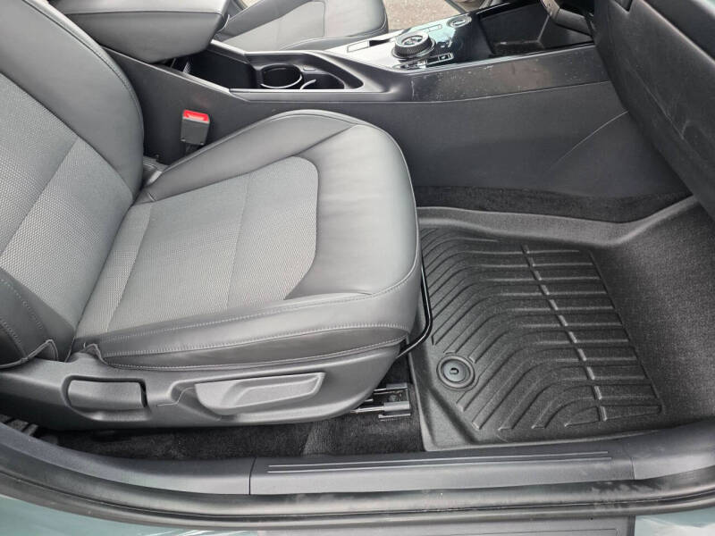 2024 Kia Niro EV Wind