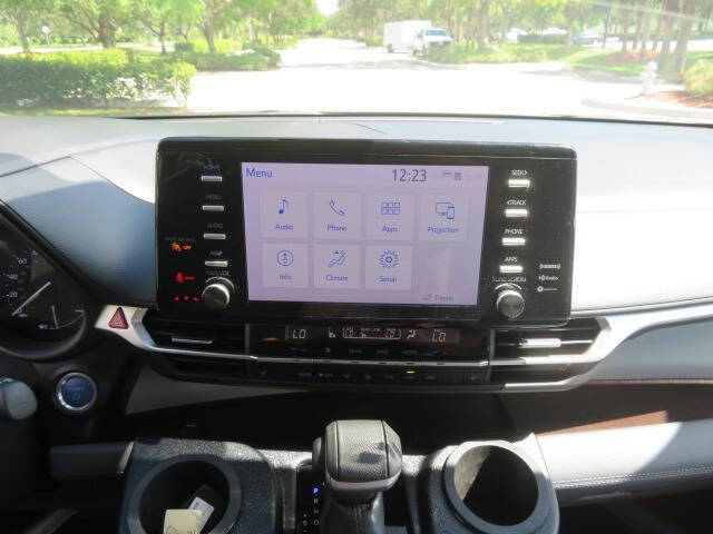 2024 Toyota Sienna XLE 7-Passenger