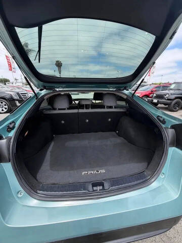 2016 Toyota Prius Two