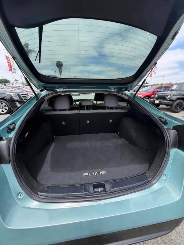 2016 Toyota Prius Two