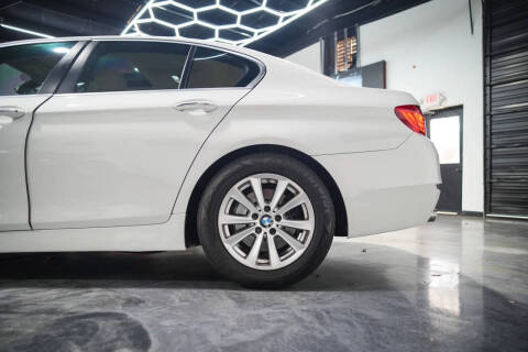2015 BMW 5 Series 528i