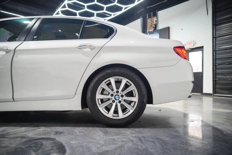 2015 BMW 5 Series 528i