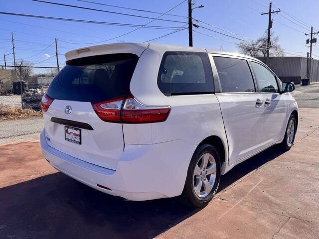 2017 Toyota Sienna L 7-Passenger