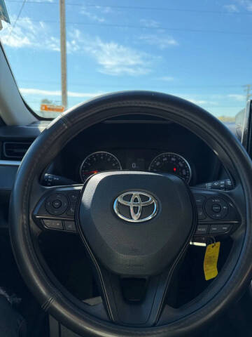 2019 Toyota RAV4 LE