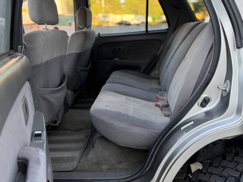 2002 Toyota 4Runner SR5