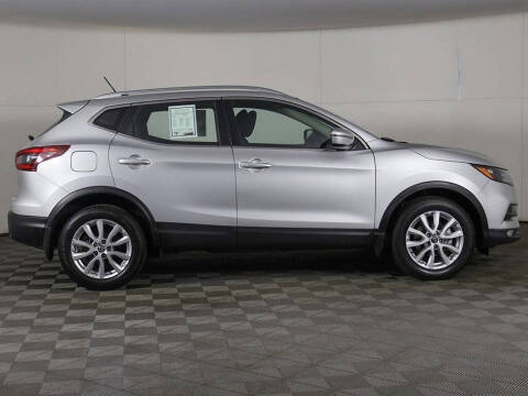 2022 Nissan Rogue Sport SV