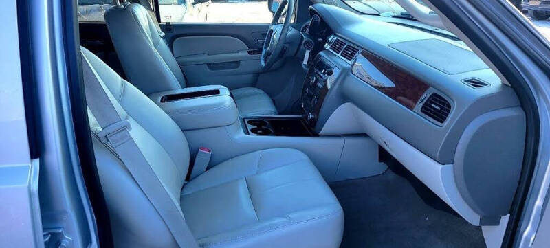 2013 Chevrolet Avalanche LT Black Diamond