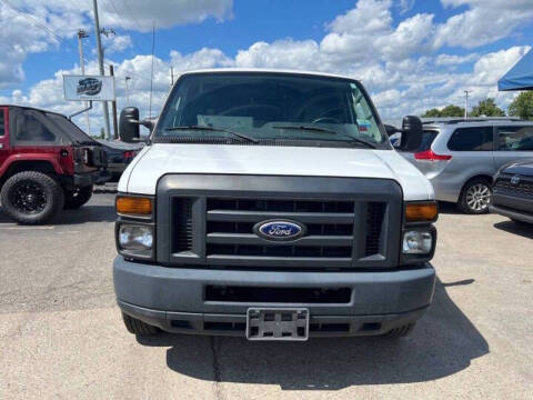 2014 Ford E-Series E-350 SD