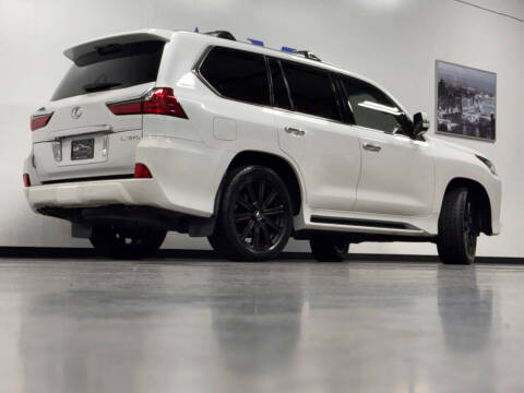 2017 Lexus LX 570
