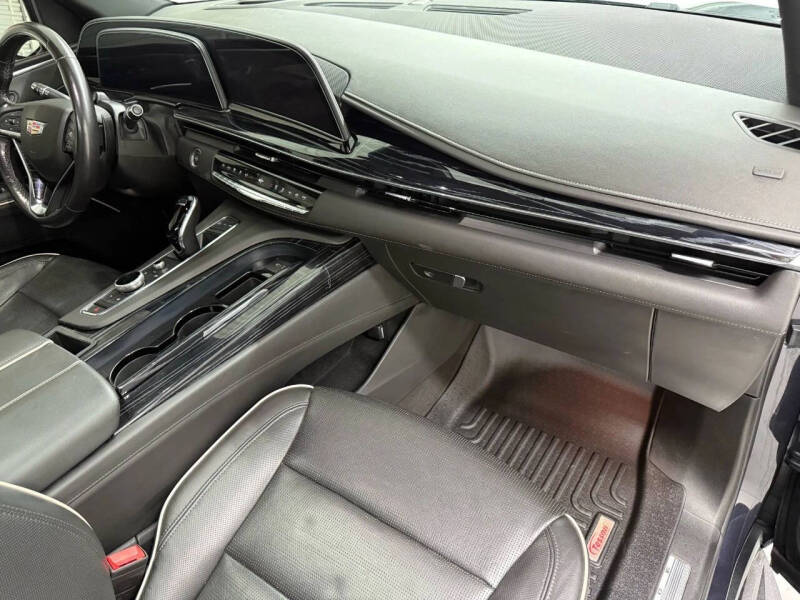 2023 Cadillac Escalade Sport