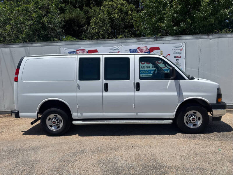 2024 GMC Savana 2500