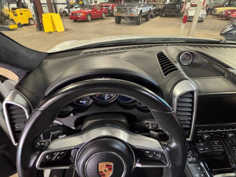 2016 Porsche Cayenne GTS