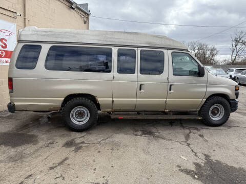 2009 Ford E-Series E-350 SD XLT